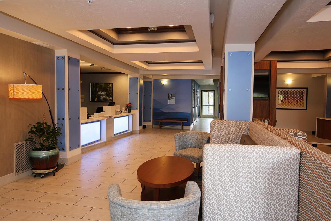Holiday Inn Express Hotel & Suites Ashland By Ihg Екстериор снимка
