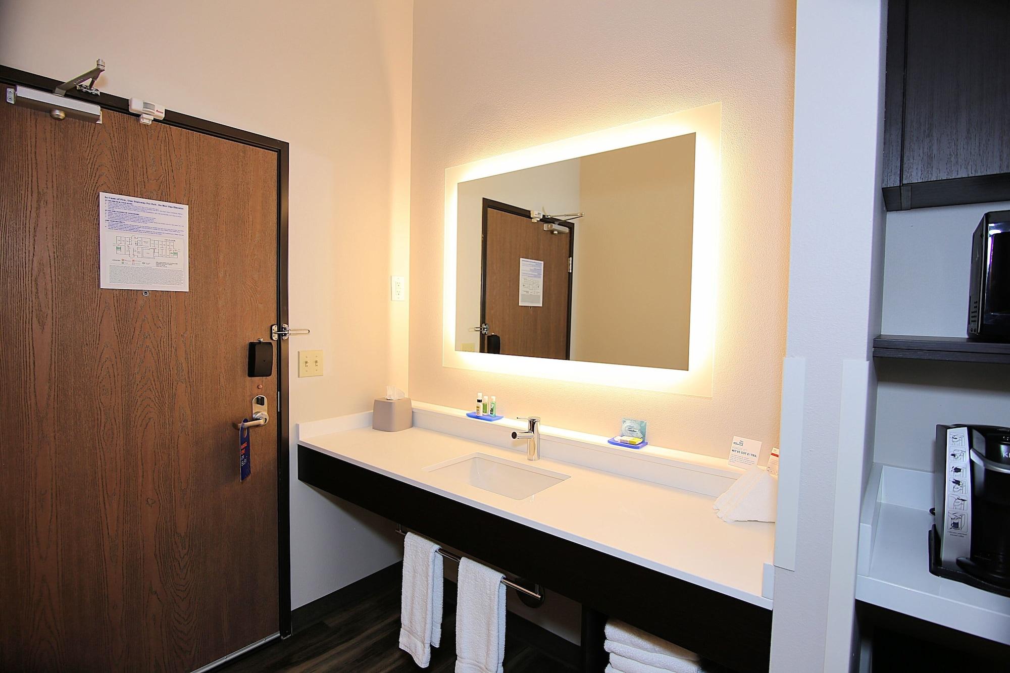 Holiday Inn Express Hotel & Suites Ashland By Ihg Екстериор снимка