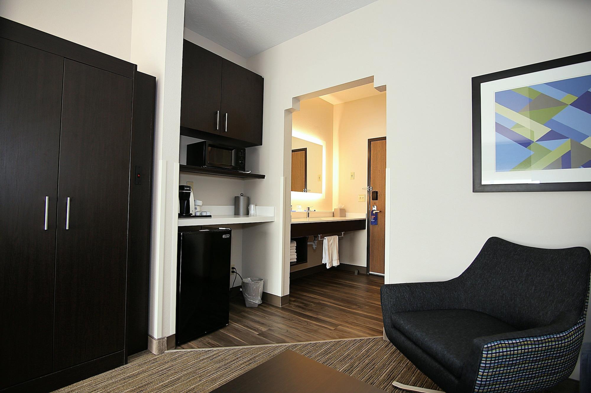 Holiday Inn Express Hotel & Suites Ashland By Ihg Екстериор снимка